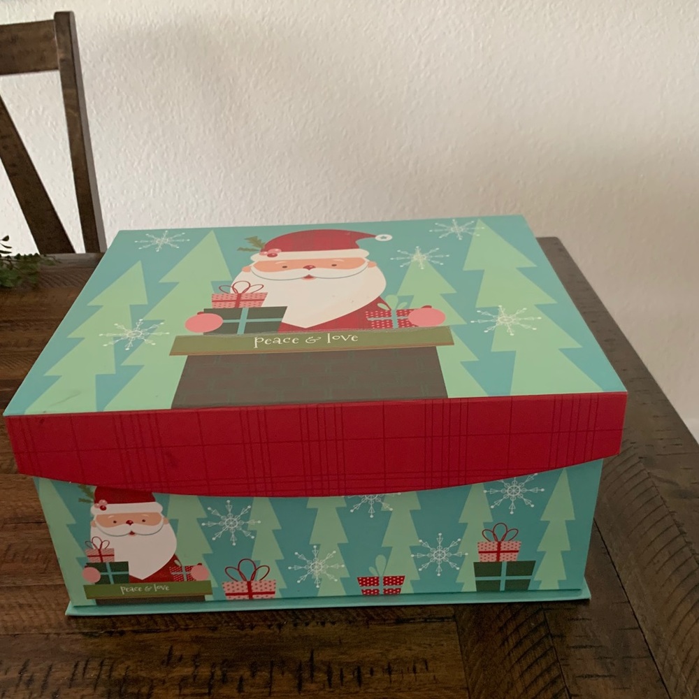 Santa Gift Box - Picture 2 of 3